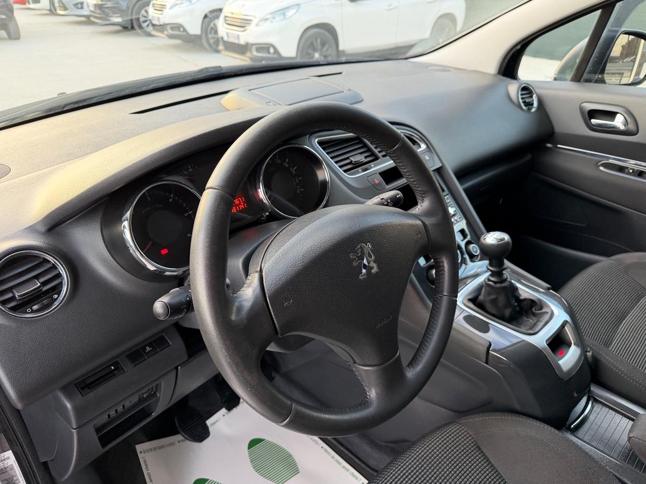 Peugeot 5008 1.6 HDi 112CV Premium