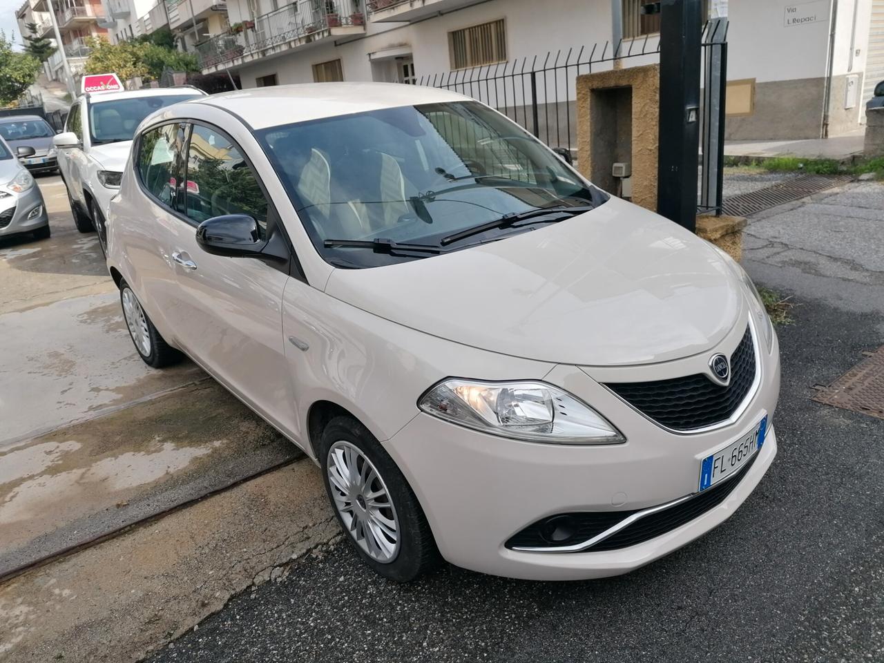 Lancia Ypsilon 1.2 69 CV 5 porte GPL Ecochic Gold