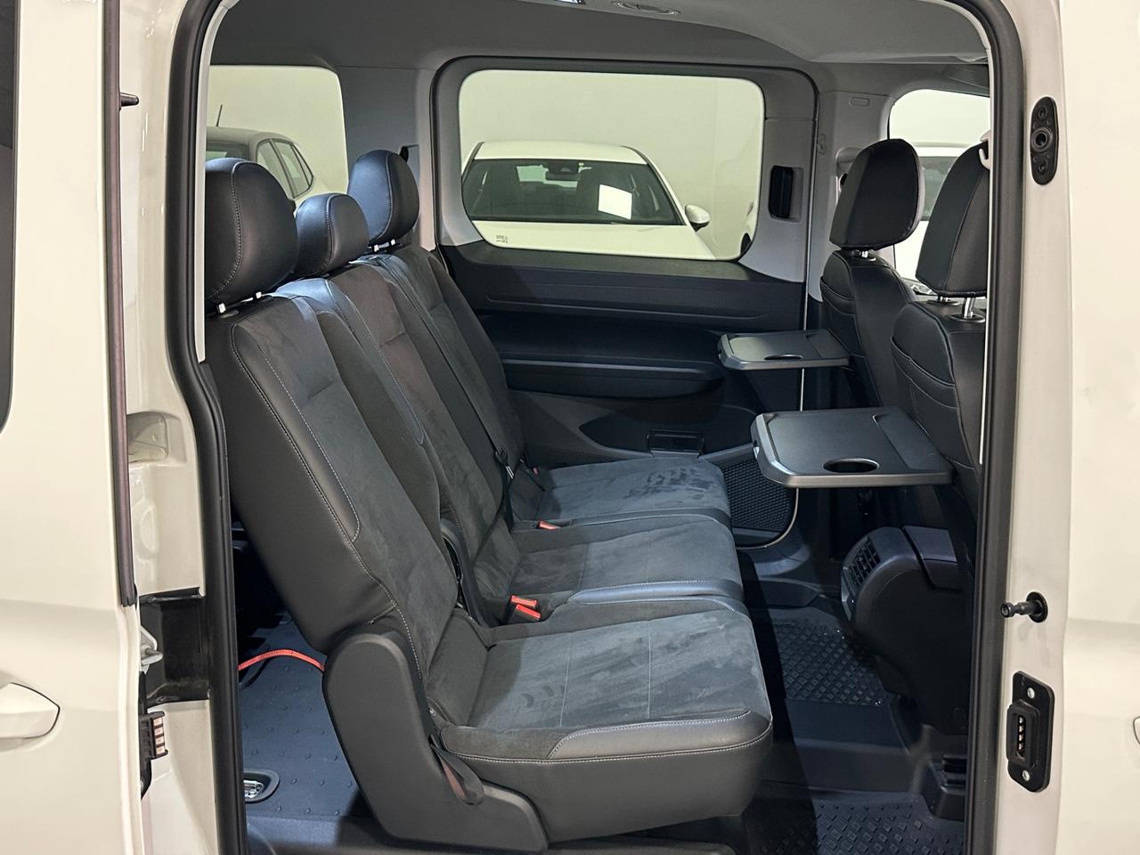 Volkswagen Caddy 2.0 TDI 122 CV DSG Style
