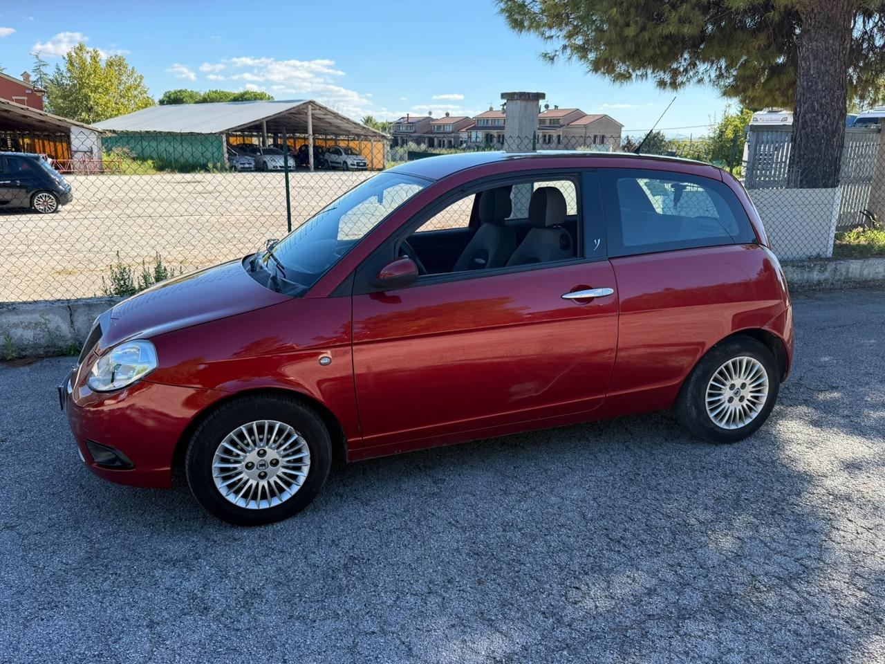 Lancia Ypsilon 1.2 Benzina Neopatentati uniproprietà