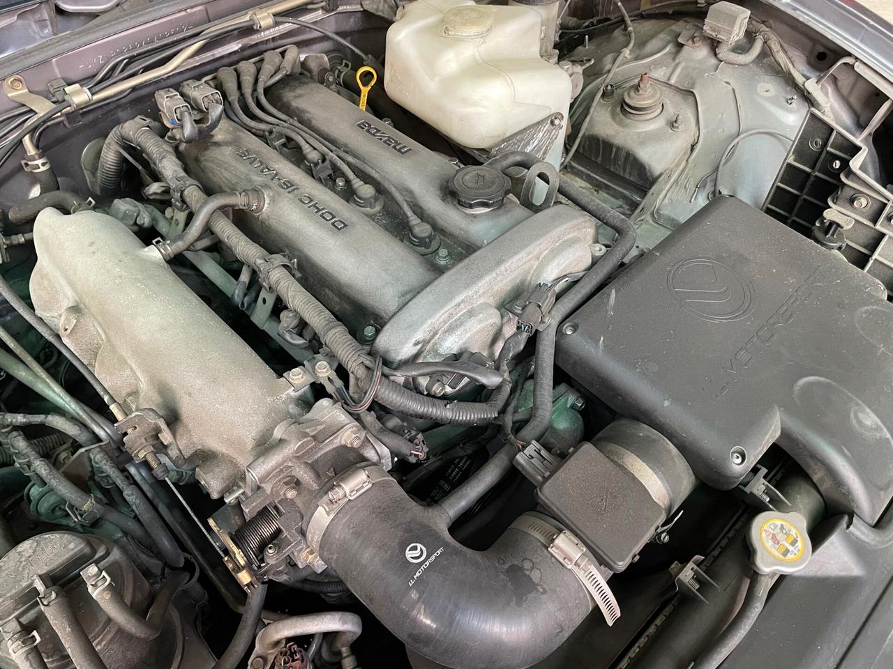 Mazda MX-5 1.6i 16V con HARD-TOP!!!