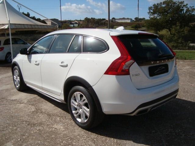 Volvo V60 Cross Country D3 Geartronic Summum