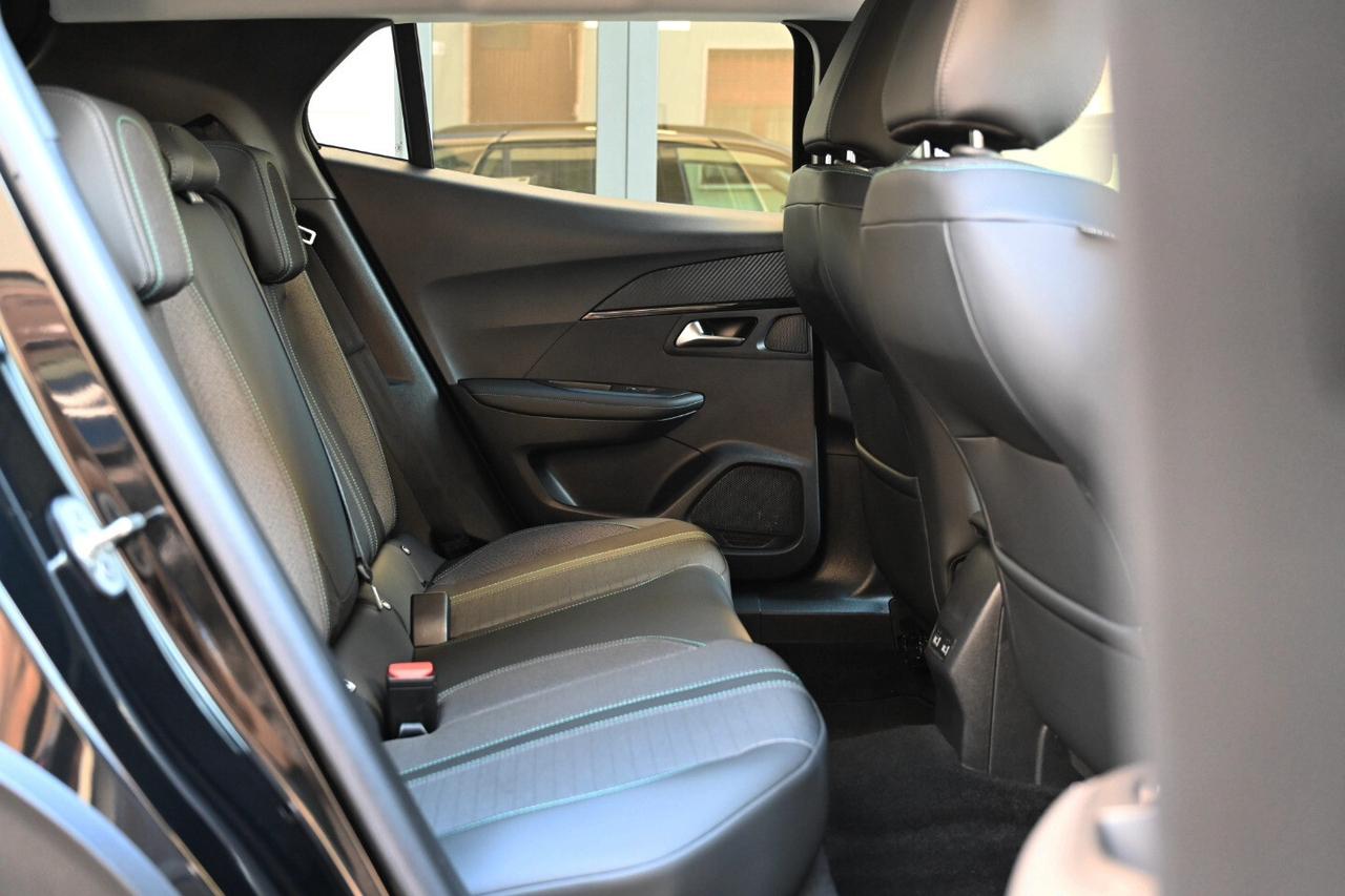 Peugeot 2008 BlueHDi 130 S&S EAT8 Allure