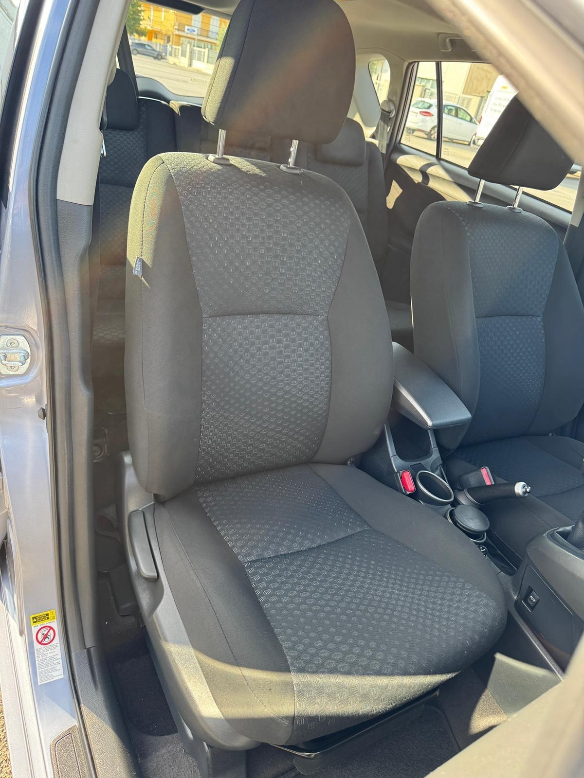 Toyota Verso 2.0 D Sol 146000 km GARANZIA 12 m