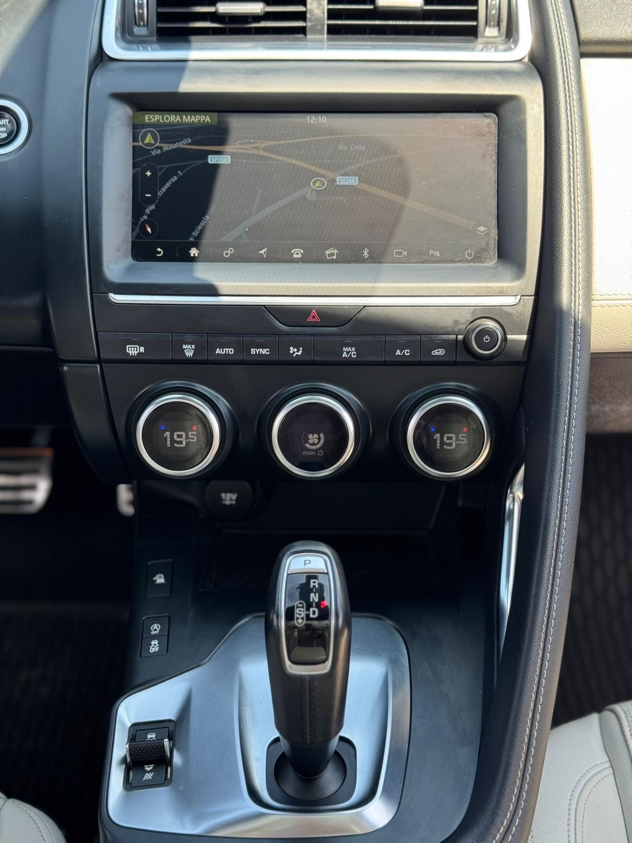 Jaguar E-Pace 2.0D 150 CV AWD aut. R-Dynamic S + Panorama