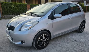 Toyota Yaris 1.3 5 porte Sol - AUTOMATICA