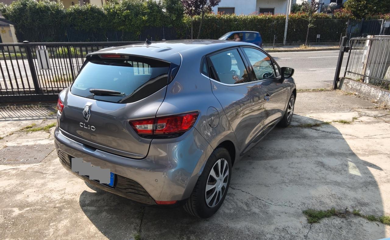 Renault Clio 1.2 75CV GPL 5 porte Costume National