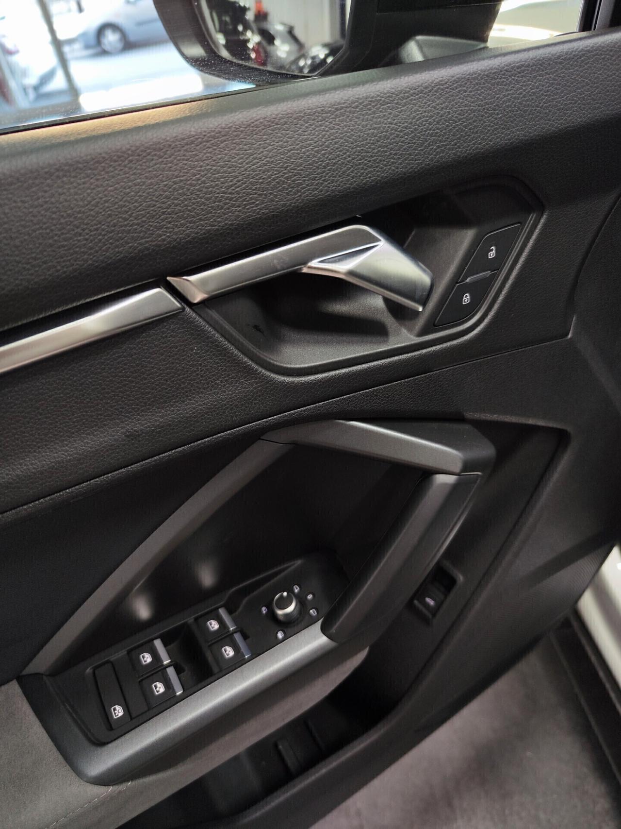 Audi Q3 SPB 35 TDI 150cv S tronic S line Tetto Black Matrix