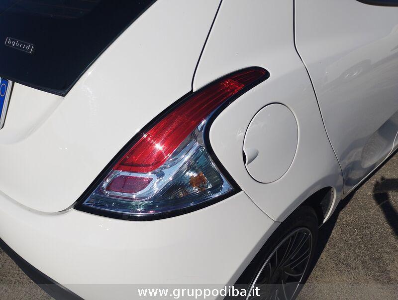 Lancia Ypsilon III 2021 1.0 firefly hybrid Silver s&s 70cv 5p.ti