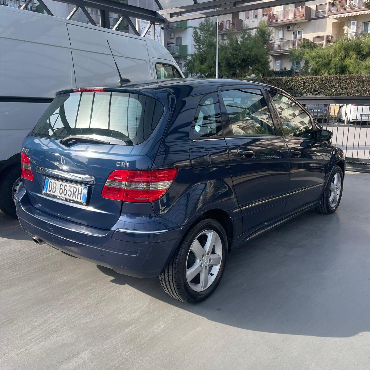 MERCEDES - Classe B - 180 CDI Sport