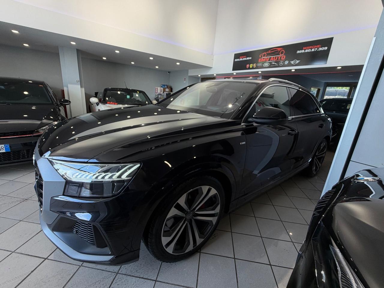 Audi Q8 45 TDI quattro tiptronic S-LINE..