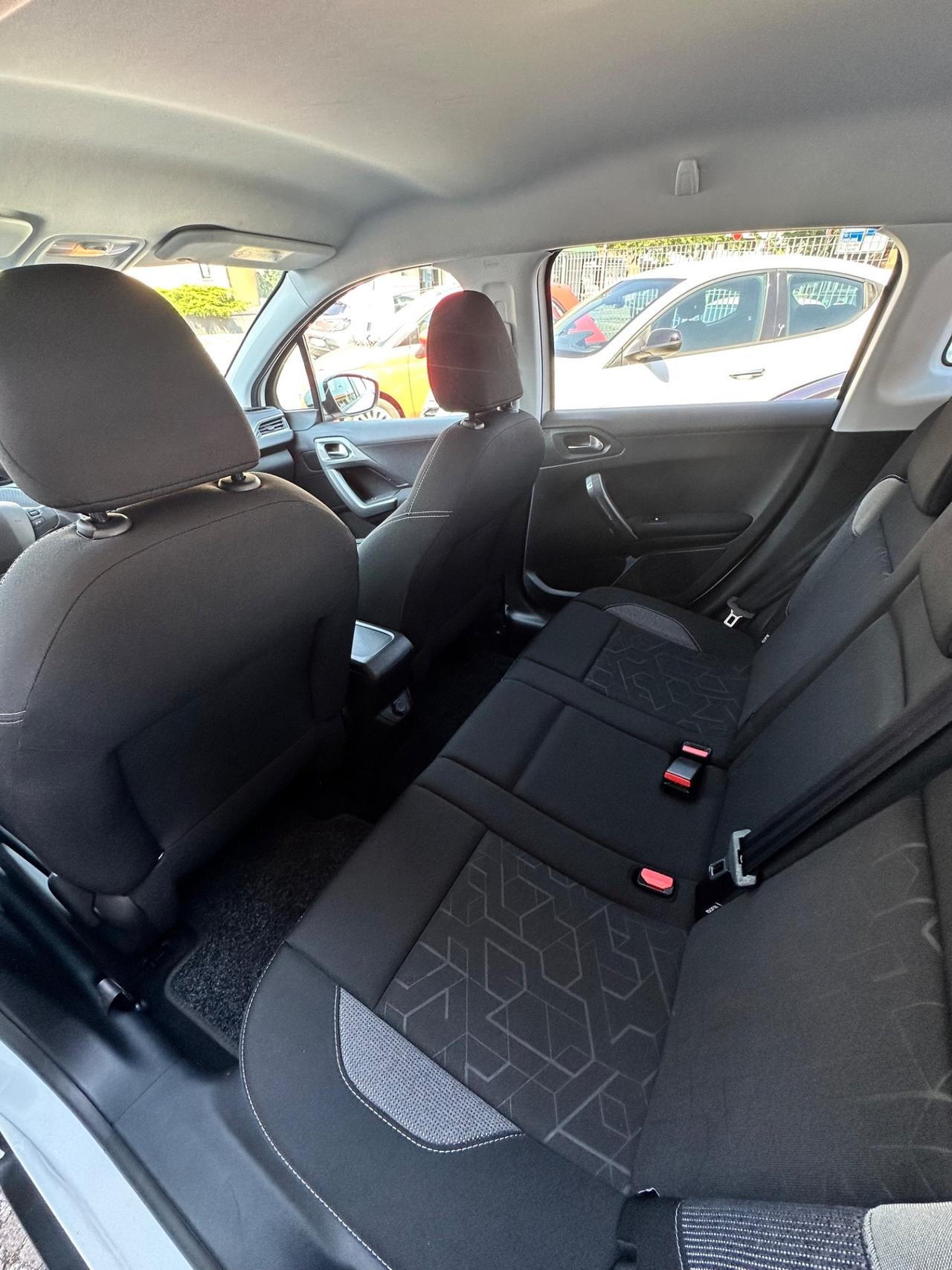 Peugeot 2008 1.6HDi 75Cv - Uniproprietario