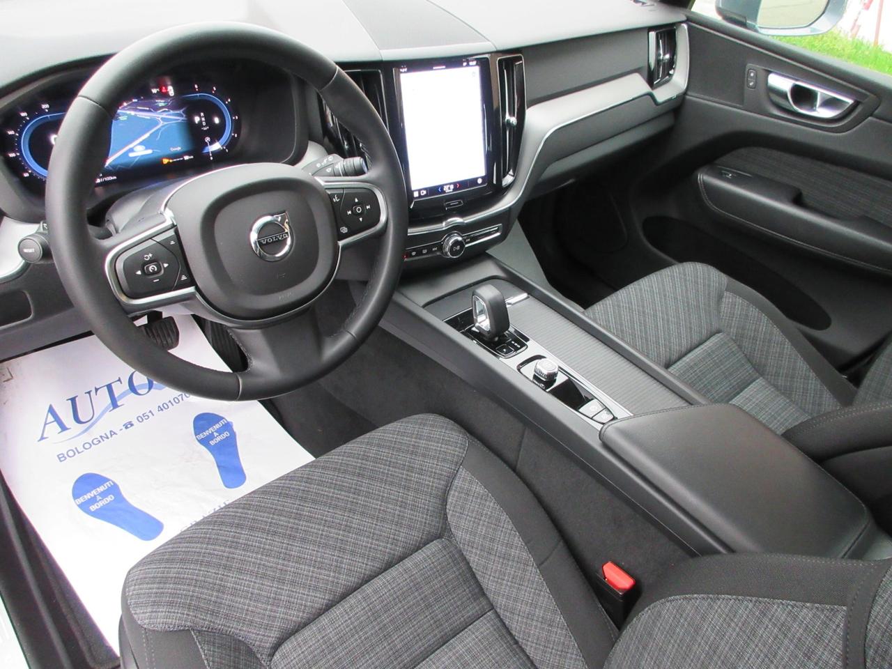Volvo XC60 B4(d) AWD automatico Core