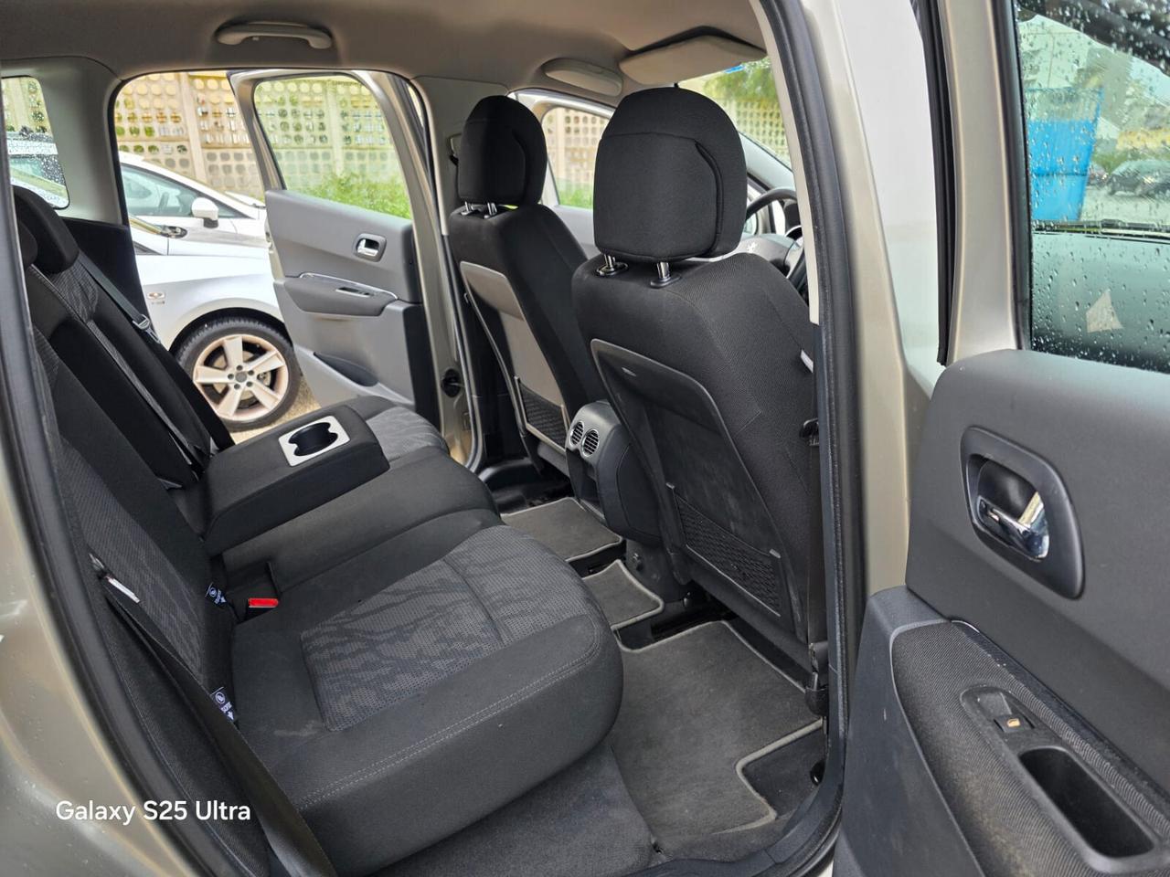 Peugeot 3008 1.6 HDi 110CV Business 116.000km