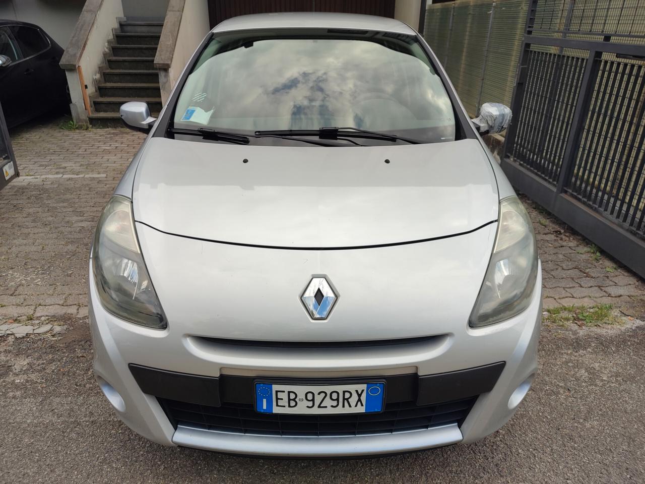 RENAULT CLIO DEL 2010 1.2BENZINA MOLTO BELLA