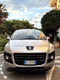 Peugeot 3008 1.6 HDi 110CV cambio robotizzato Tecno