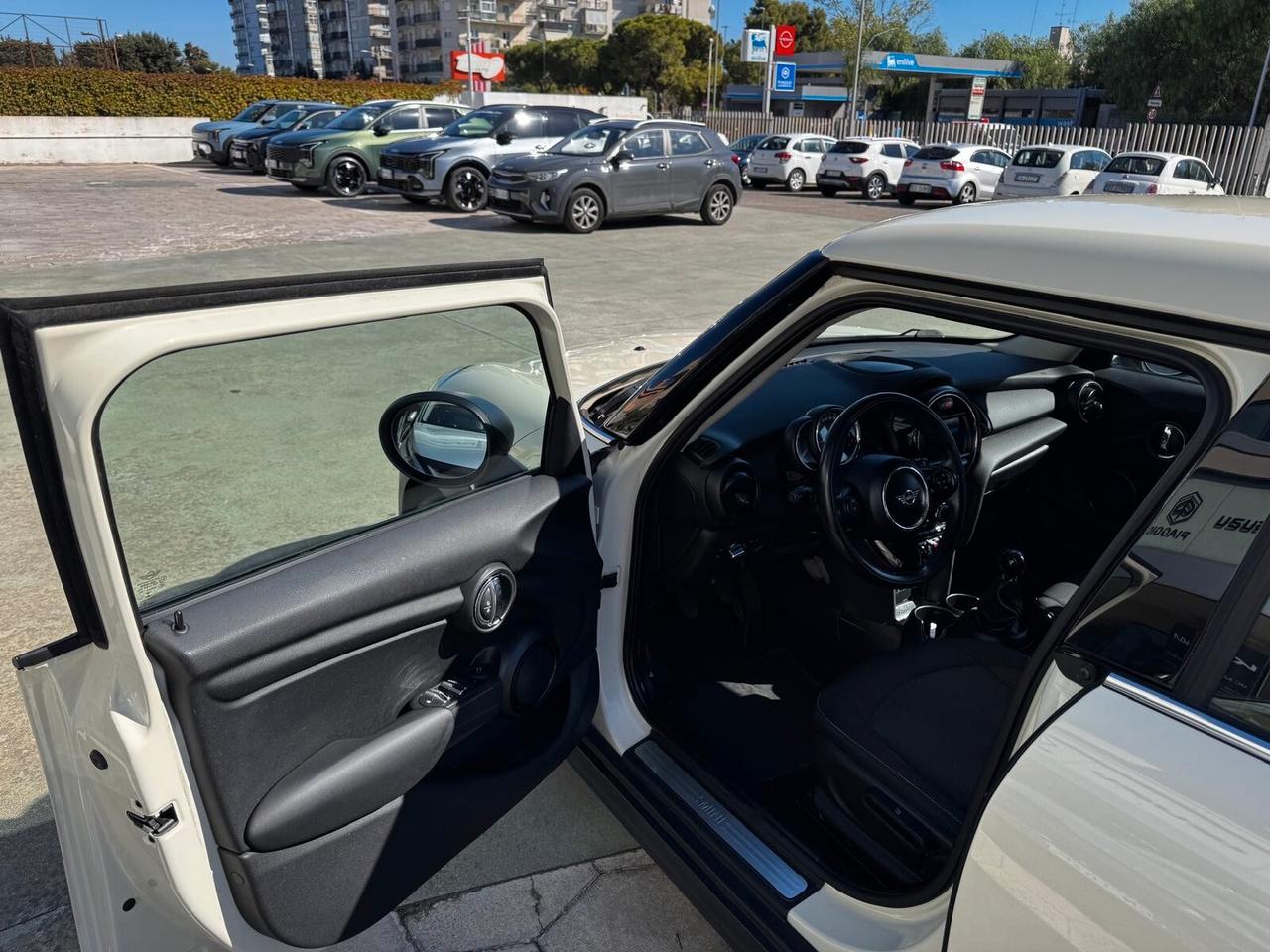 MINI COOPER 1.5 BENZINA 6 MARCE MANUALE