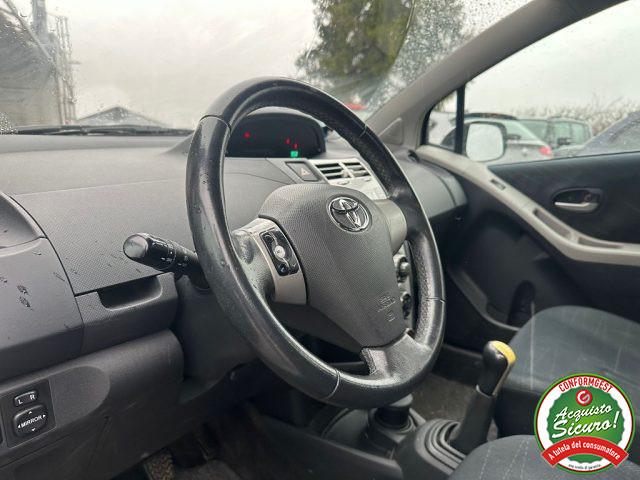 TOYOTA Yaris 1.3 5 porte