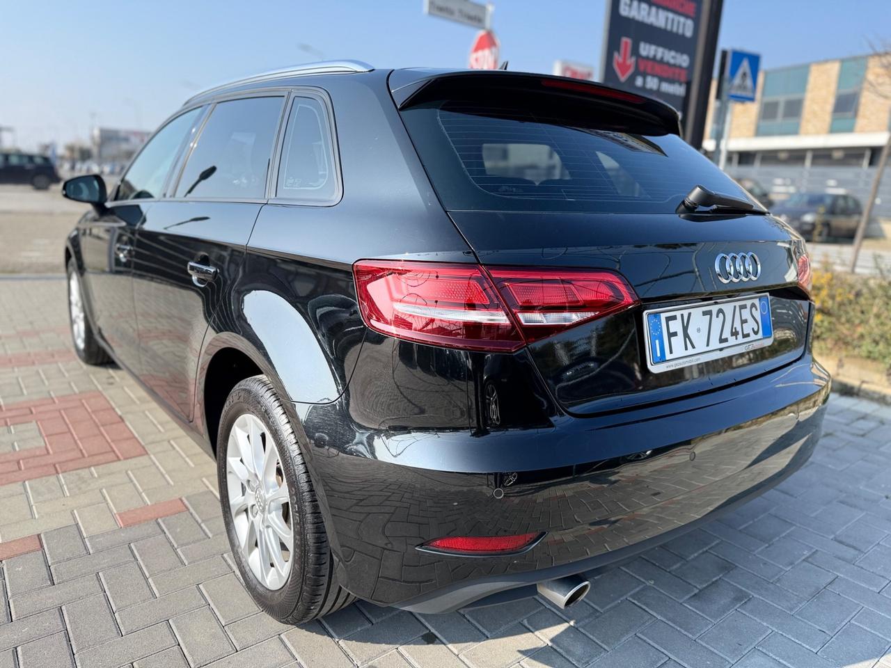 Audi A3 1.6 TDI SPB 5 PORTE-NAVIGATORE-XENO