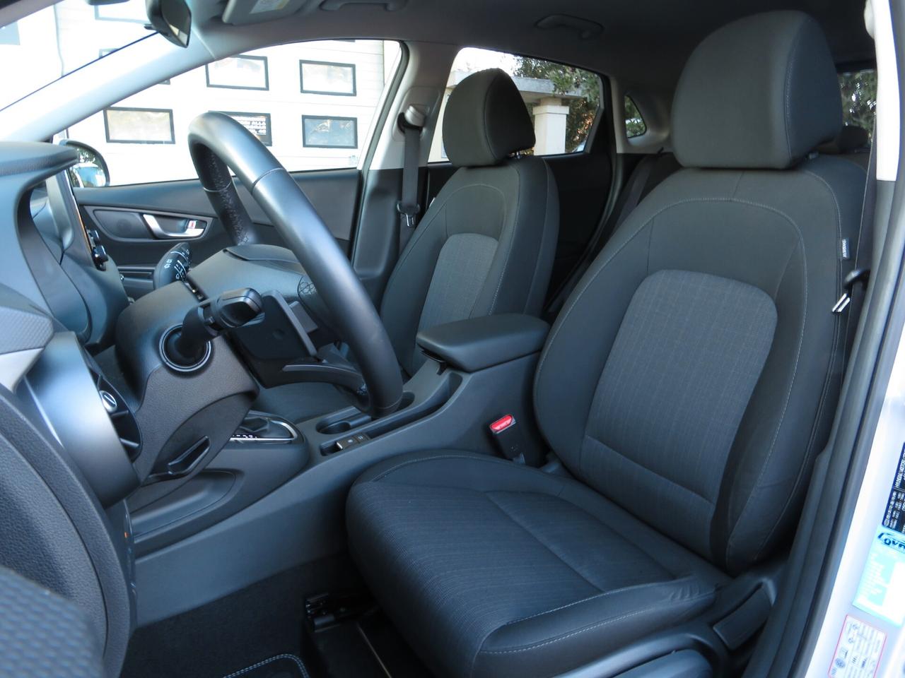 Hyundai Kona full hybrid/full led/full adas