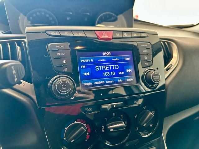 Lancia Ypsilon 1.2 69 CV 5 porte SILVER KM 79.200 - 2020