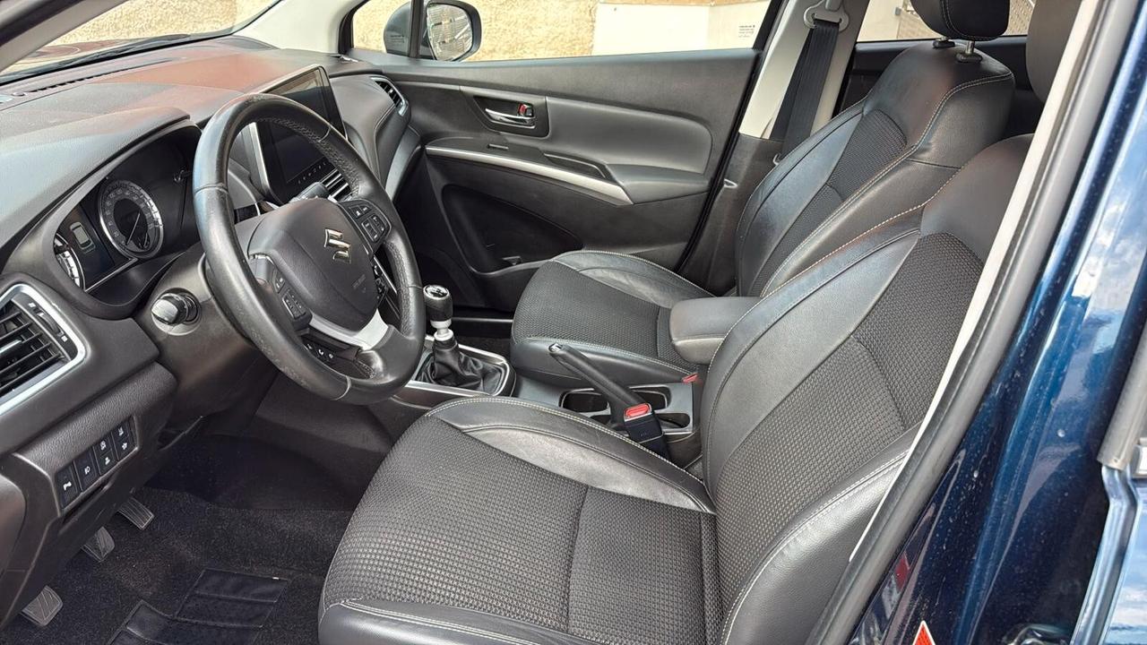 Suzuki S-Cross 1.4 Hybrid Top+