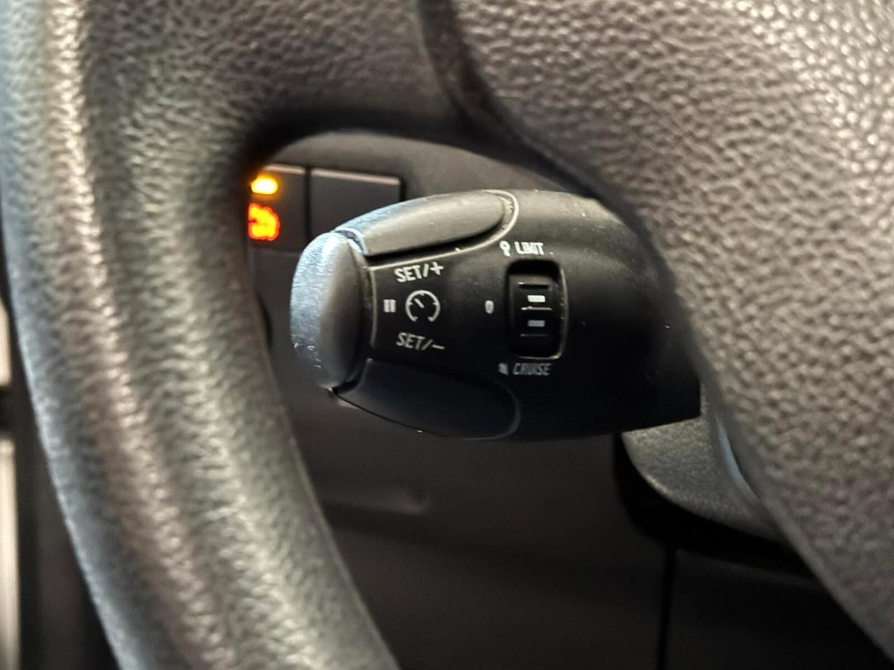 Citroen Berlingo bluehdi 75 3posti Club van