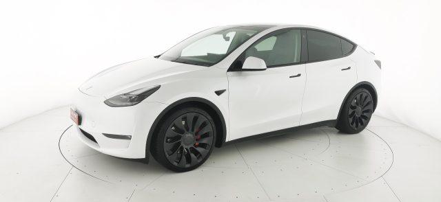 TESLA Model Y Performance Dual Motor AWD -con Autopilot avanzato