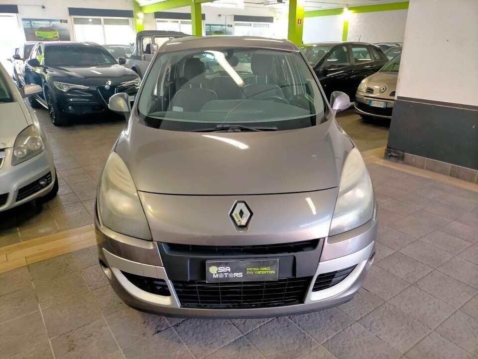 Renault Scenic X-MOD 110 CV