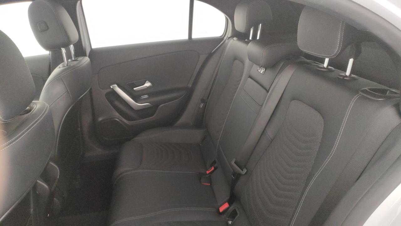 Mercedes-Benz A 180 d Sport Night edition auto