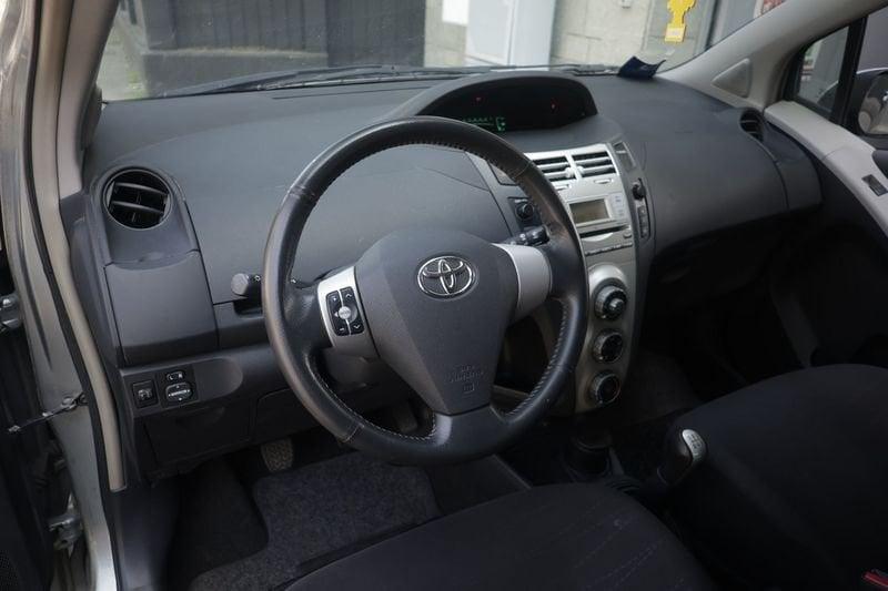Toyota Yaris Toyota Yaris 3p 1.0 ANNO 2006