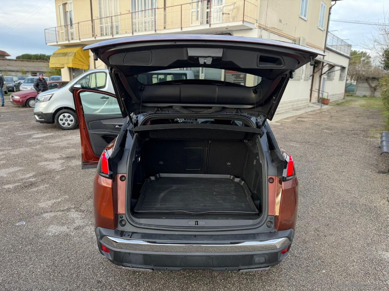 PEUGEOT 3008 BlueHDi 130 S&S EAT8 GT Line