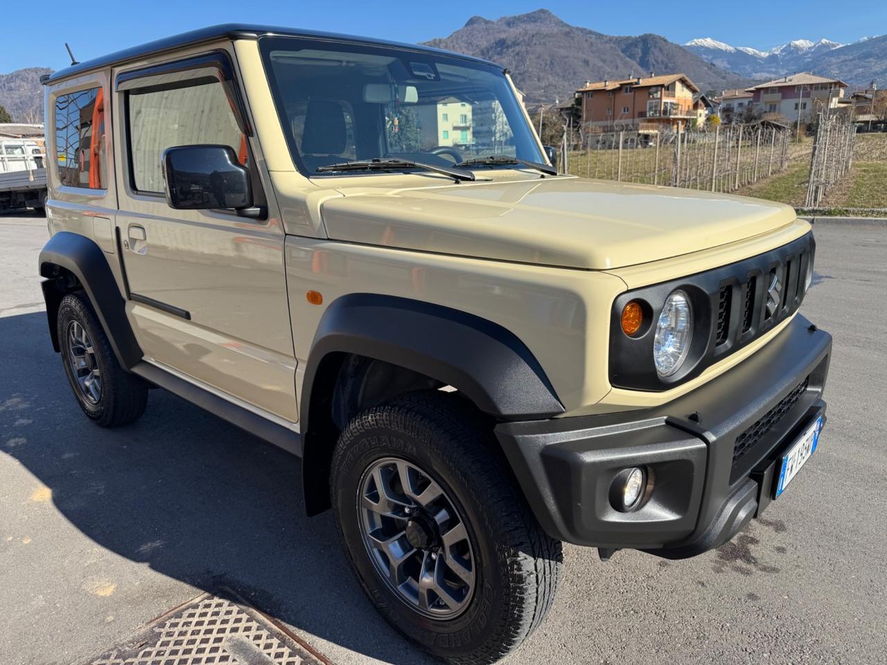 Suzuki Jimny 1.5 5MT Top