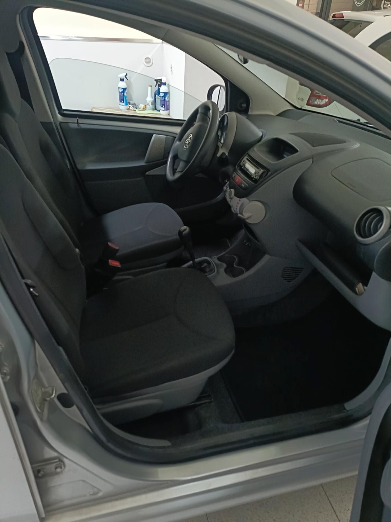 Toyota Aygo 1.0 12V VVT-i 5 porte Now