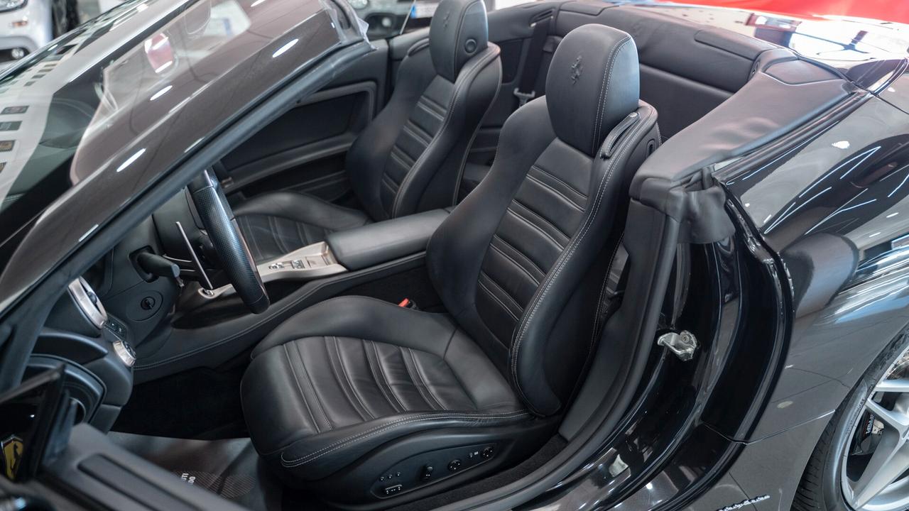 Ferrari California 4.3 DCT CABRIO CARBOCERAMIC 20" *SERVICE FERRARI*