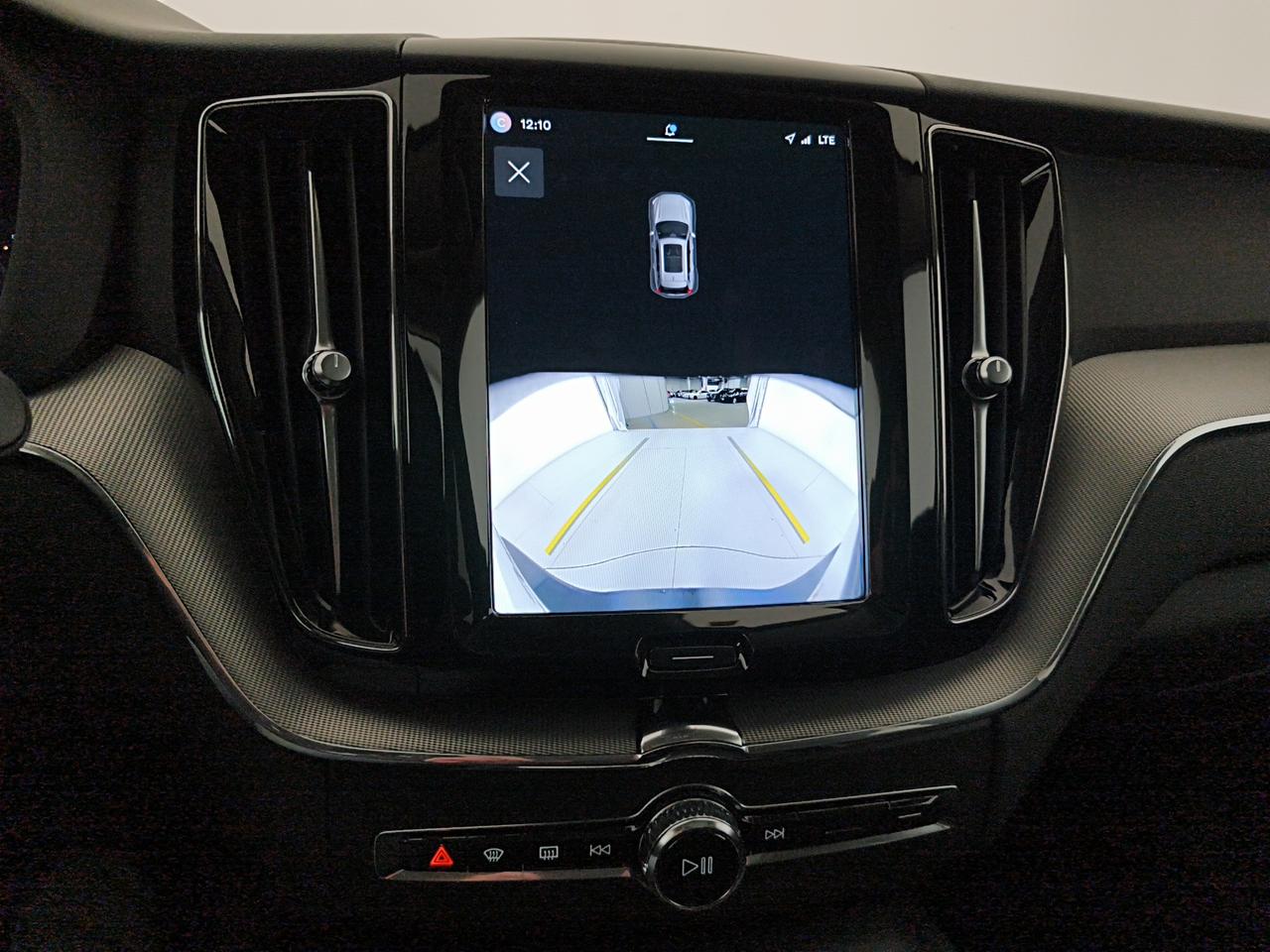 VOLVO XC60 N1 2.0 B4 d Plus Dark