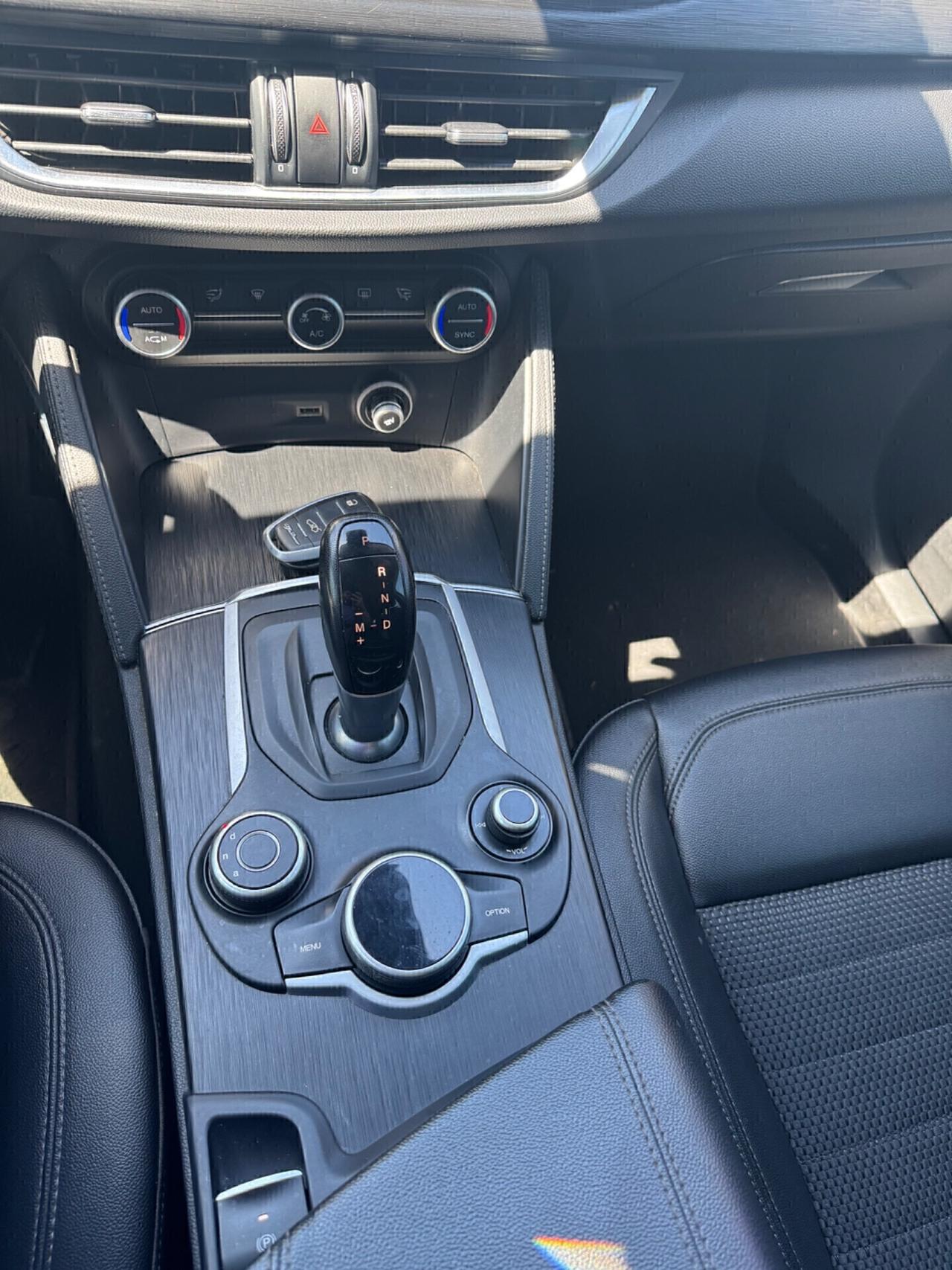 Alfa Romeo Stelvio 2.2 Turbodiesel 180 CV AT8 Q4 Business