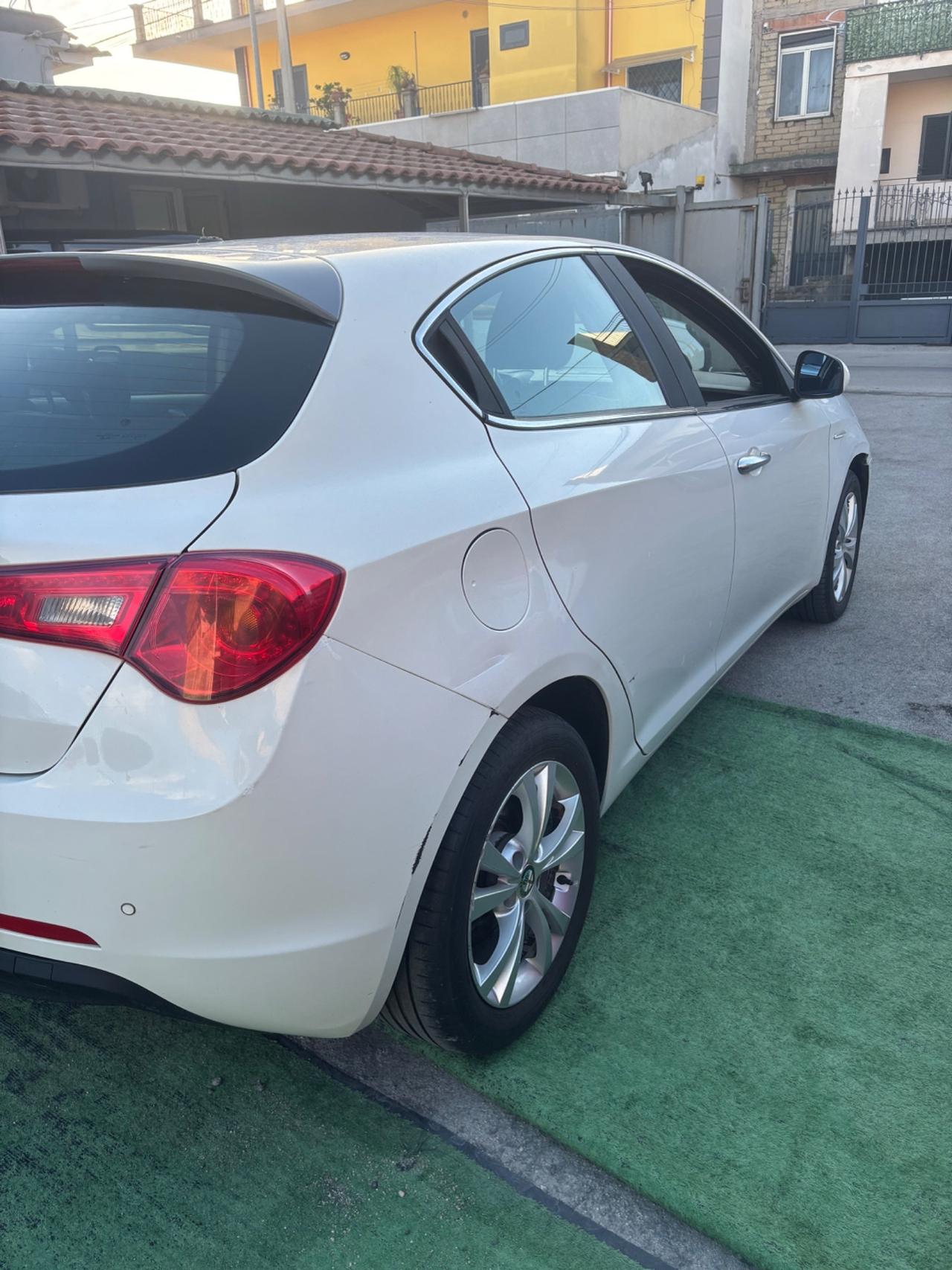 Alfa Romeo Giulietta 1.6 JTDm-2 105 CV