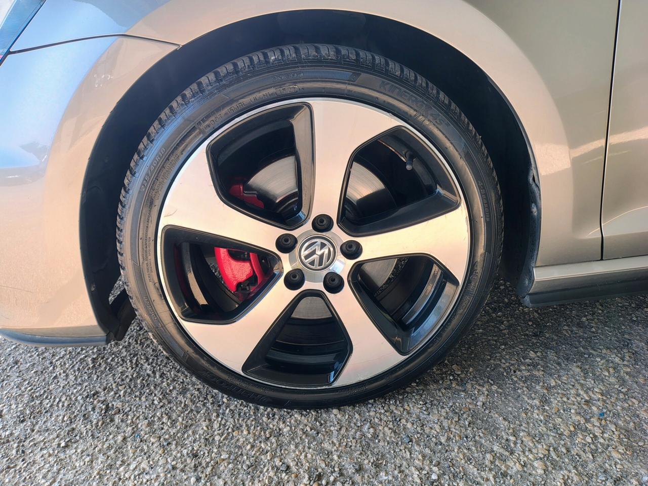 Volkswagen Golf GTI Performance 2.0 TSI DSG 5p. BlueMotion Technology
