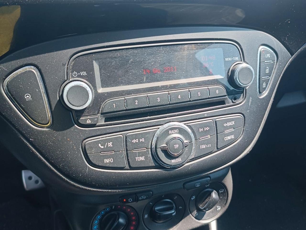 Opel Corsa 5p 1.4 Innovation (cosmo) Gpl 90cv my16