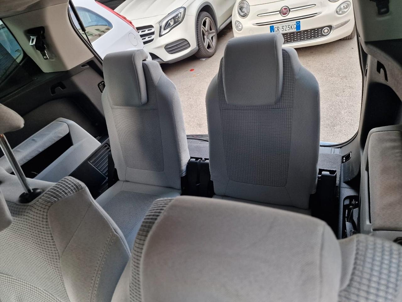 Peugeot 5008 2.0 HDi 150CV Business