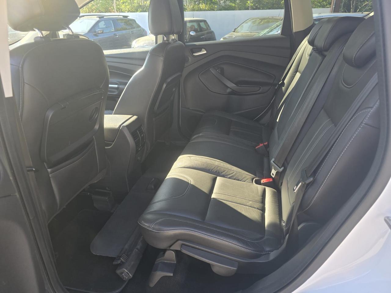 Ford Kuga 2.0 TDCI 140 CV 4WD Titanium