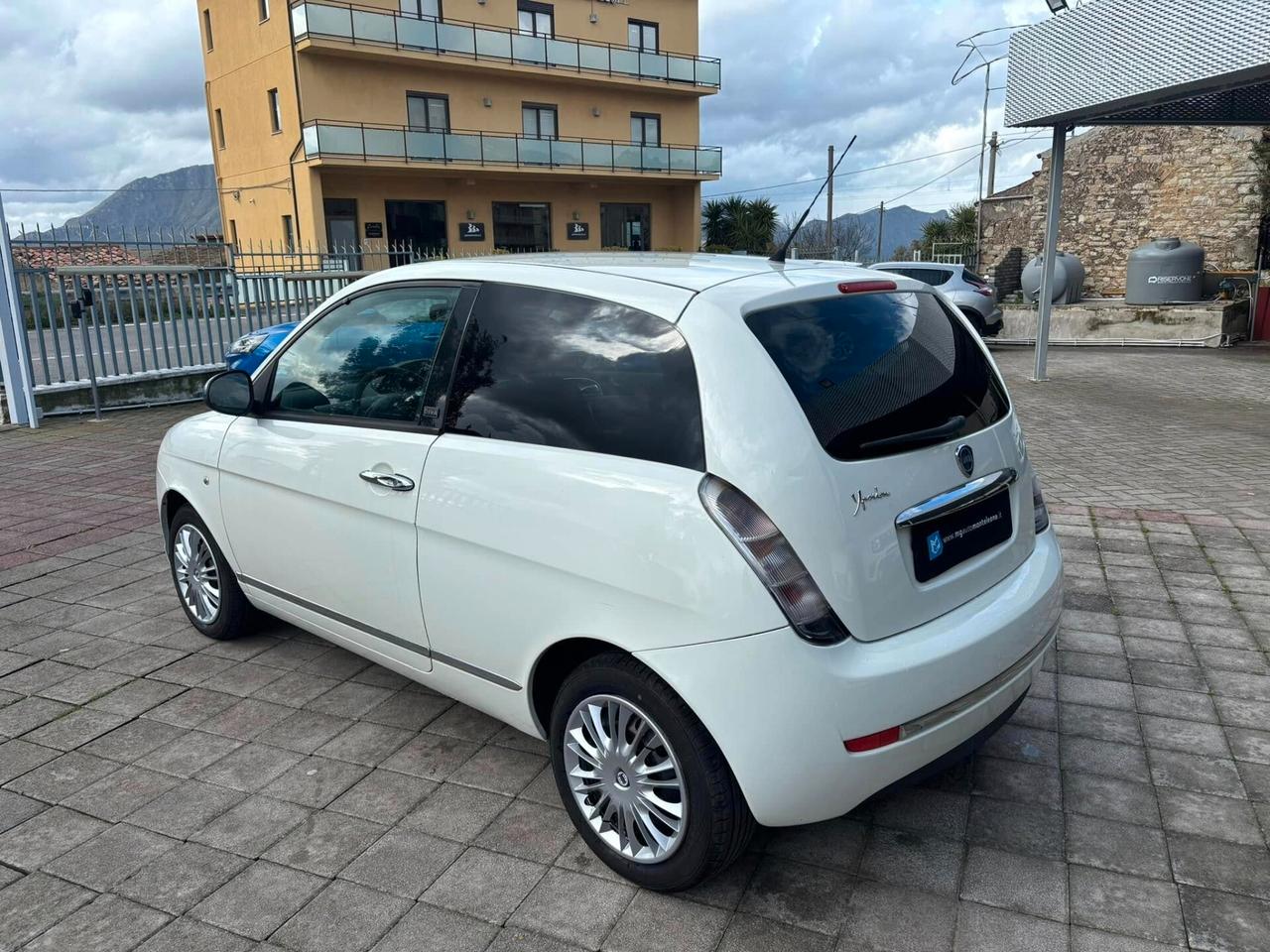 LANCIA YPSILON 1.2