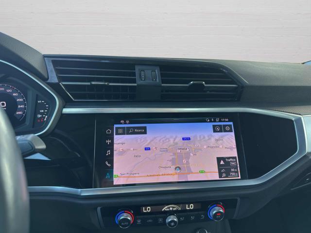 AUDI Q3 40 TDI quattro S tronic Business