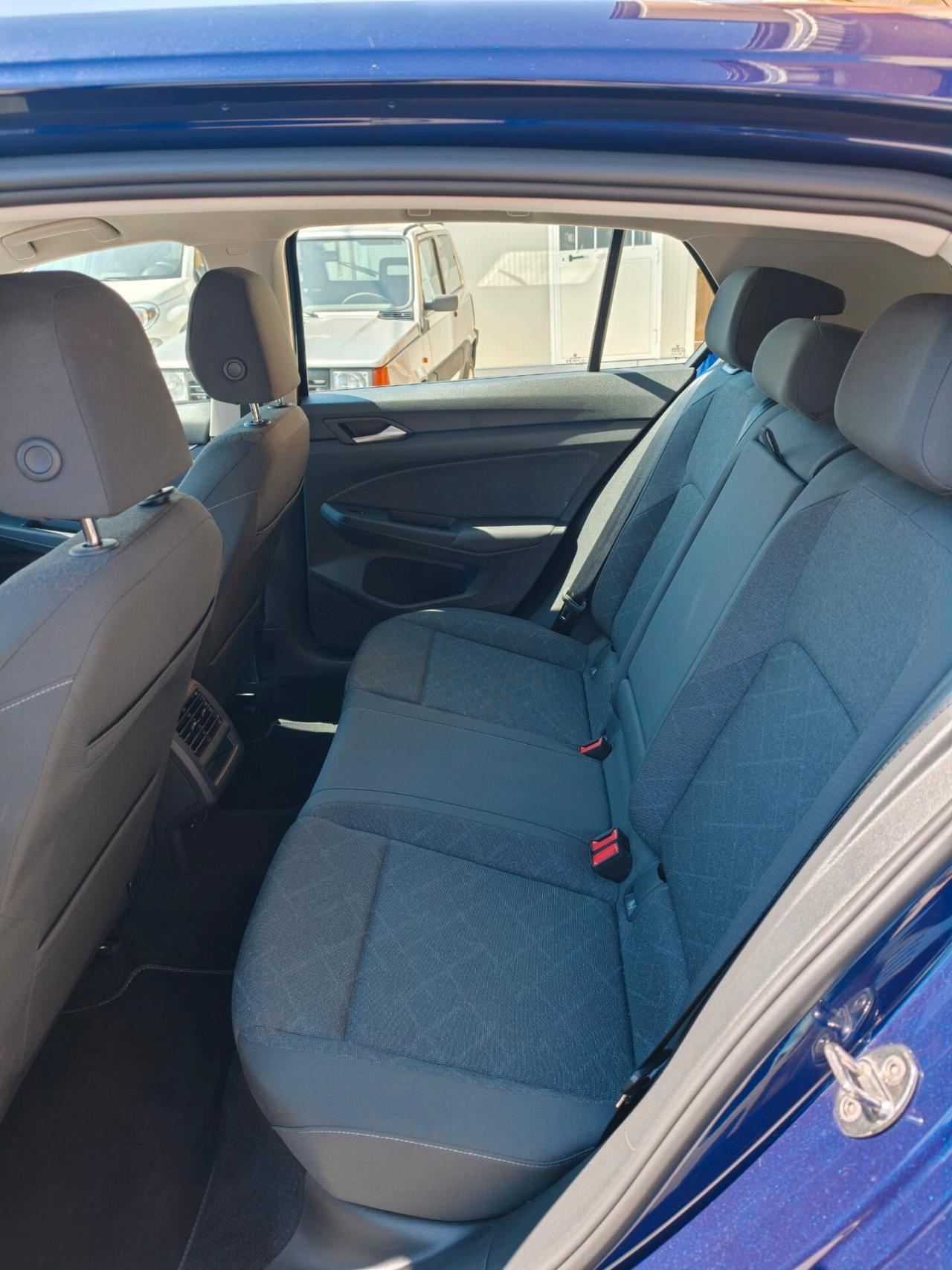 Volkswagen Golf 1.5 eTSI 130 CV EVO ACT DSG Life
