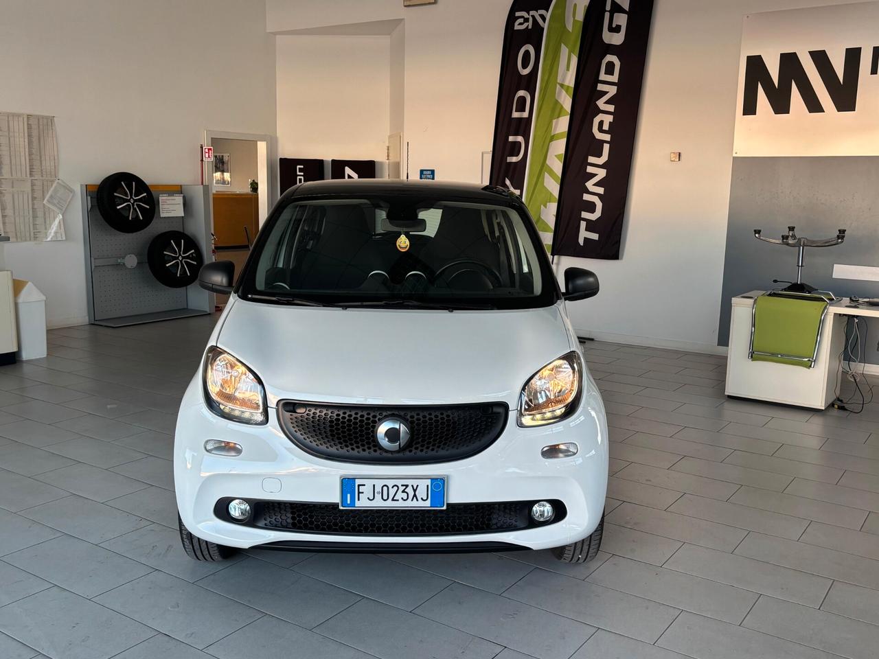 Smart ForFour 70 1.0 twinamic Youngster