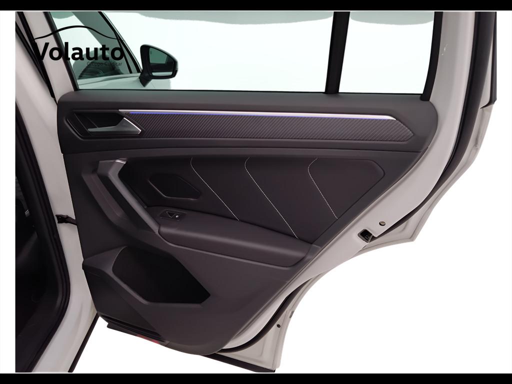 VOLKSWAGEN Tiguan II 2021 - Tiguan 1.5 tsi R-Line 150cv dsg