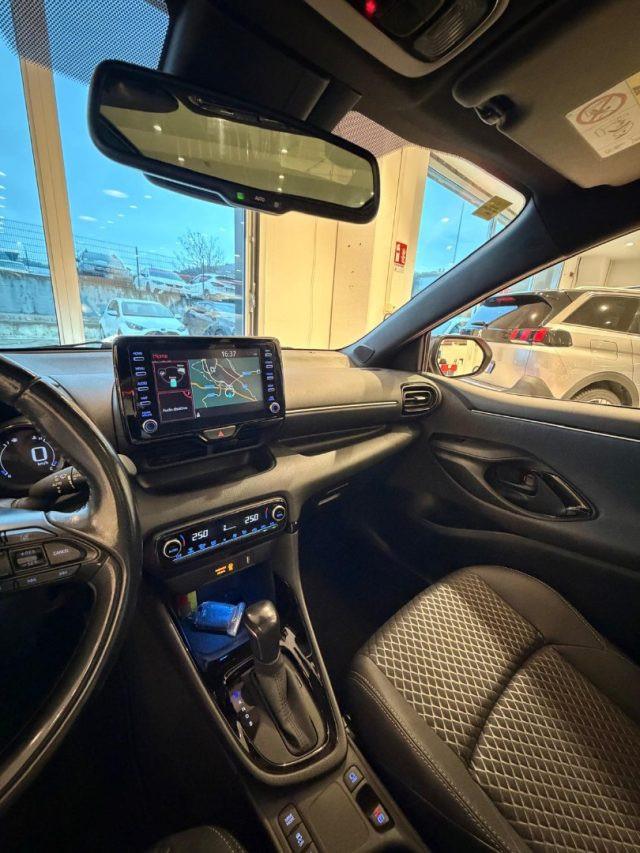 TOYOTA Yaris 1.5 Hybrid 5 porte Lounge