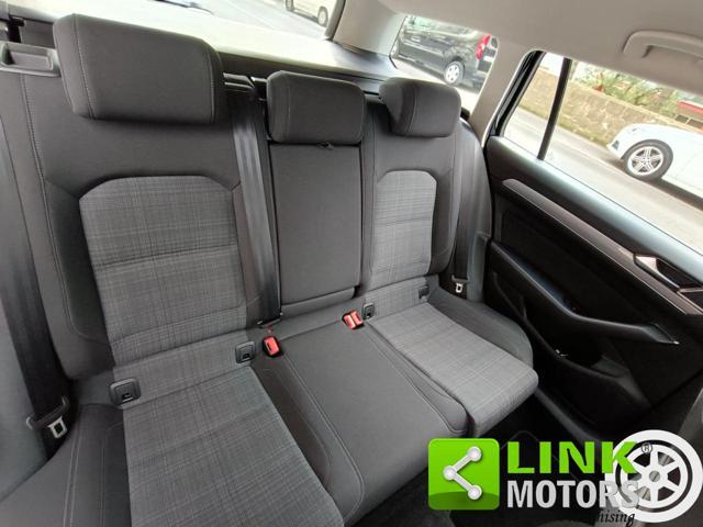 VOLKSWAGEN Passat Variant 2.0 TDI SCR EVO DSG Executive