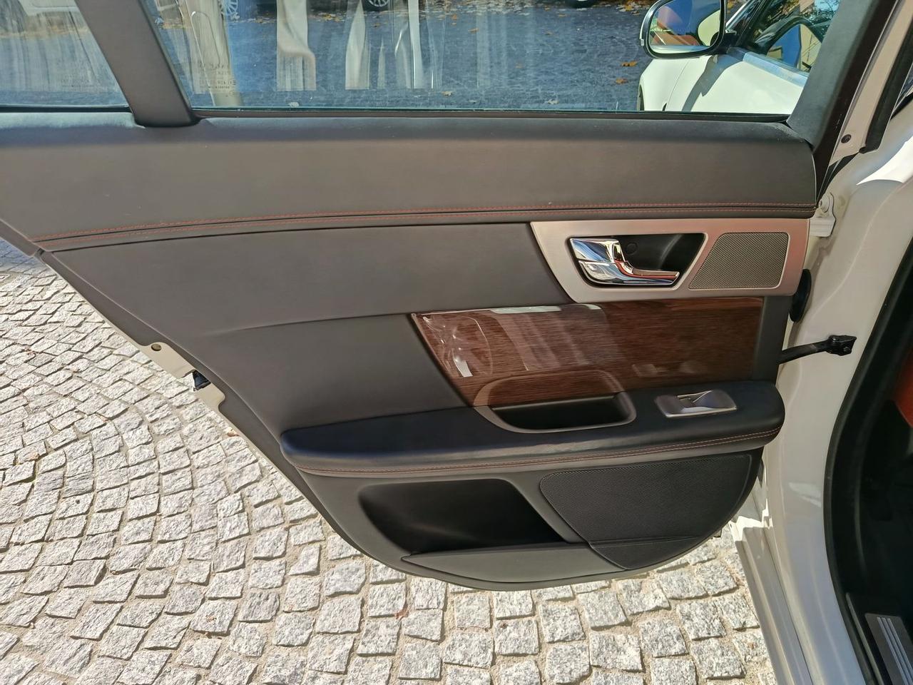 Jaguar XF Portfolio 3.0 D S #7681